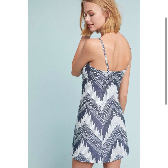 ANTHROPOLOGIE HUTCH sz 4 Naomi allover embroidered blue and white dress EUC - Picture 3 of 4